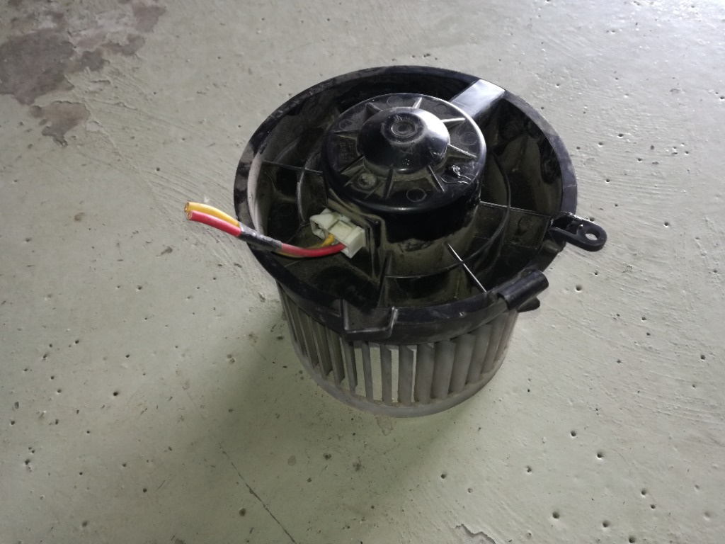 Aeroterma ventilator habitaclu Nissan X-Trail T31