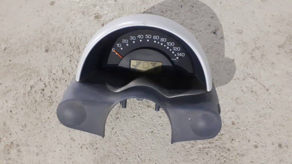 Ceasuri bord smart fortwo 0.6I COD 88311294