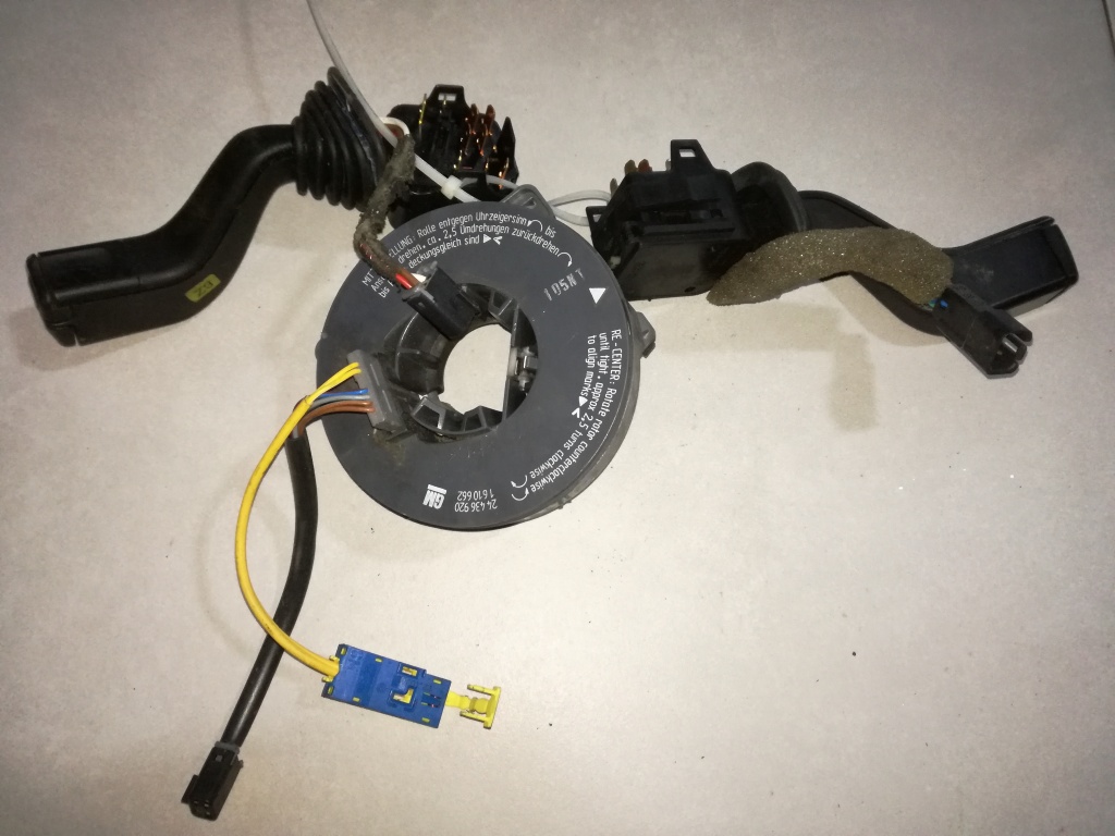 Maneta stergatoare, semnalizare, spirala volan airbag opel zafira 2.0 dti cod 24436920