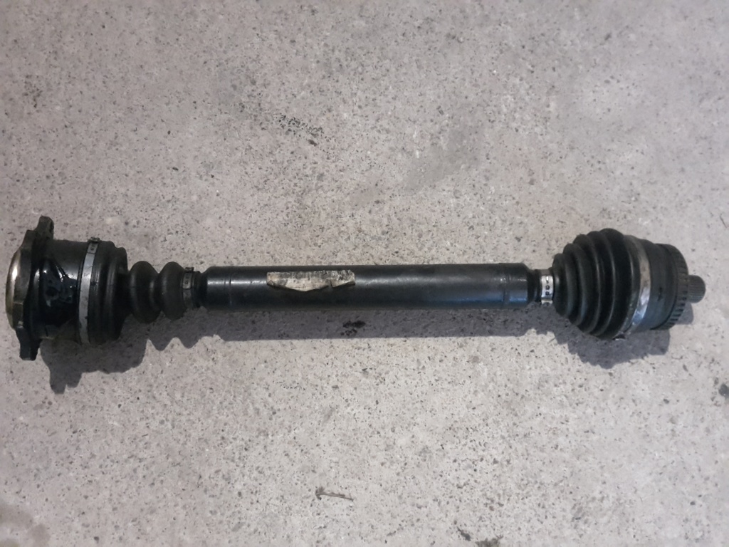 Planetara stanga passat b5 2002 cod 8d0407271dp