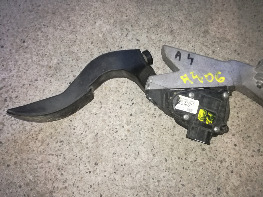Pedala acceleratie A4 B7 2.0 tdi cod 8E1723523G
