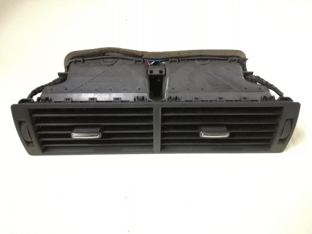Grila bord aer centrala Audi a4 b7 2.0 tdi cod 8e0820951h