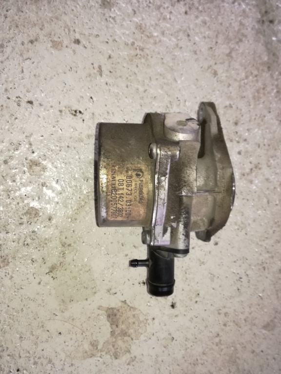 Pompa vacuum renault clio 3 1.5 dci 68cp 2005-2011 cod 8200577807