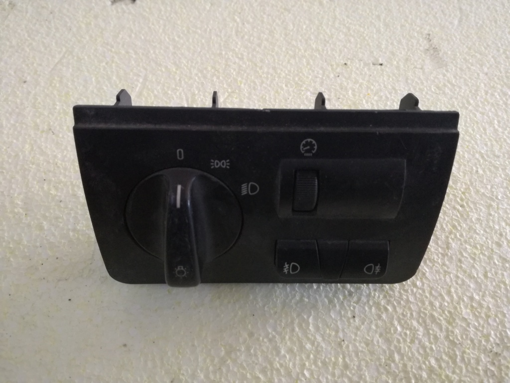 Bloc lumini butoane bmw x5 cod 037045051, 8380255