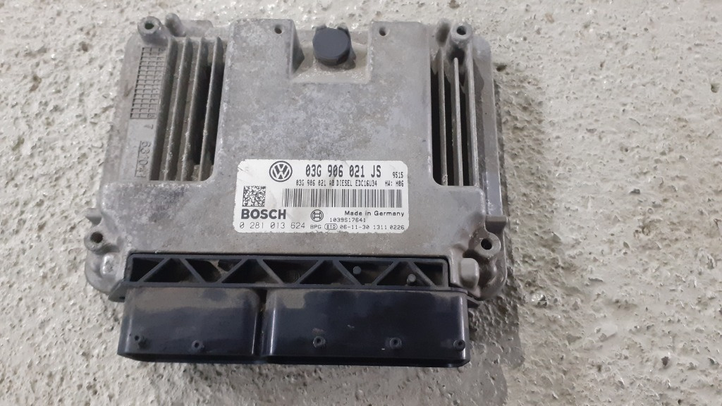 Calculator motor ecu Seat Leon 2 1.9 tdi cod 03G906021JS, 0281013624
