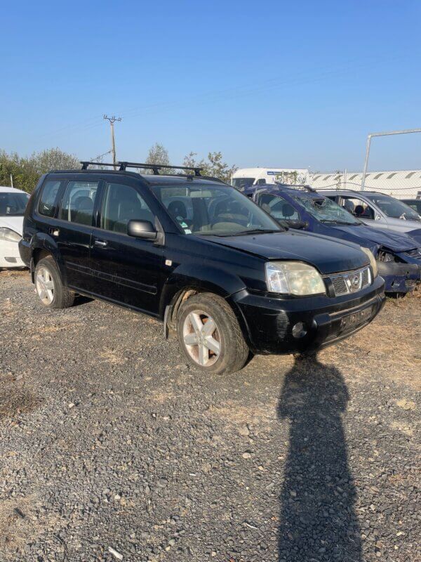 Dezmembram Nissan X-Trail T30 motor 2.2 DCI an 2005